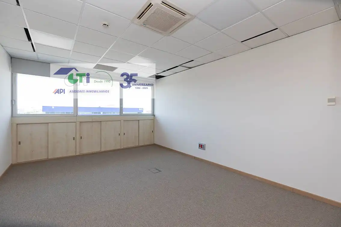 Office space to rent in C/Bari, imagen 32