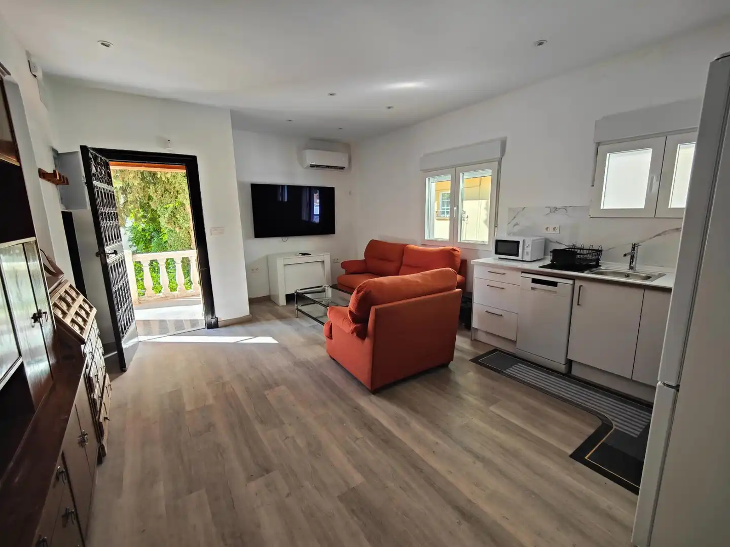 Living room of Apartments for rent in Granada  with Air Conditioner, Heating and Furnished