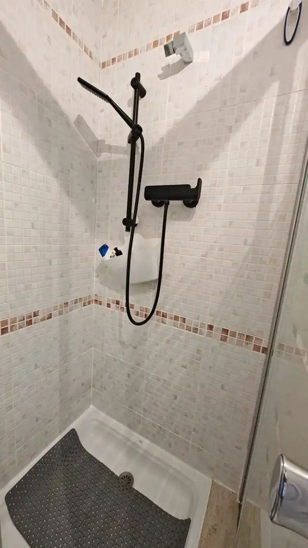 Baño de Piso en venta en Canovelles con Aire acondicionado, Calefacción y Trastero