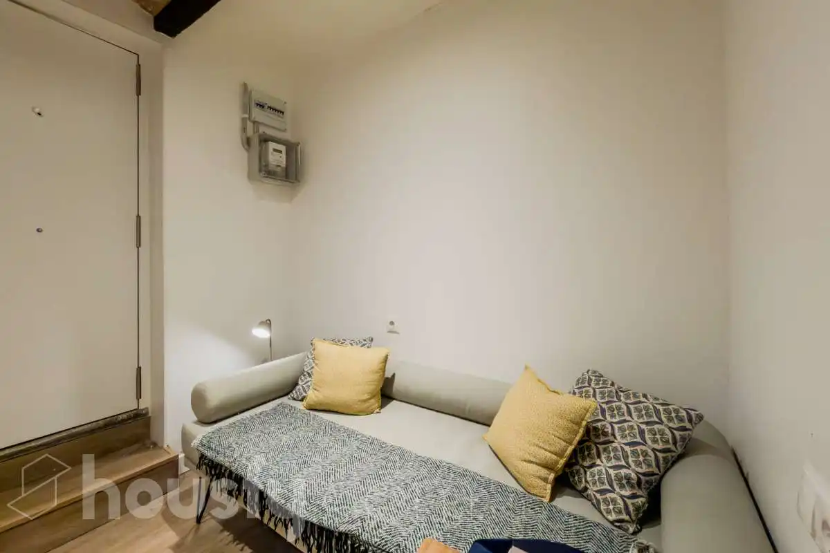 Schlafzimmer von Erdgeschoss zum Verkauf in Barcelona