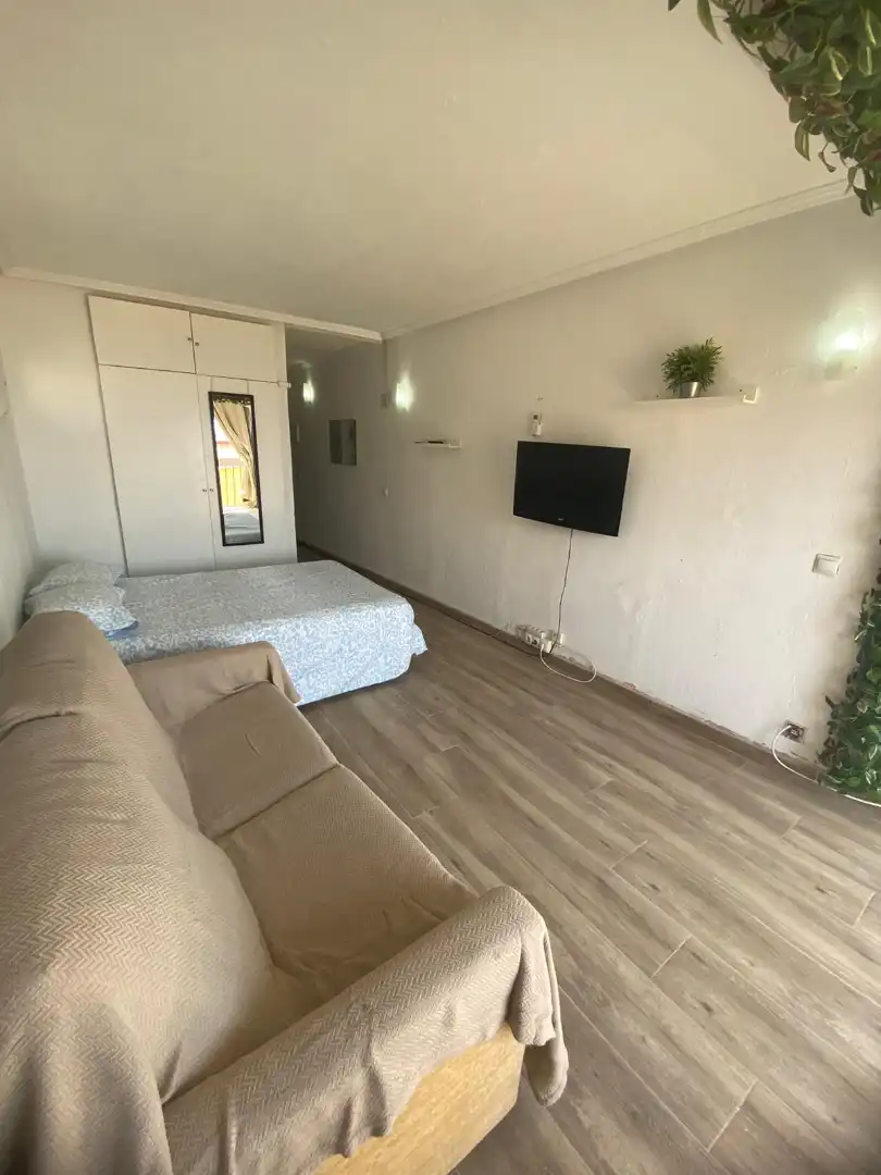 Habitación de Estudio en venta en Torremolinos con Aire acondicionado, Calefacción y Amueblado
