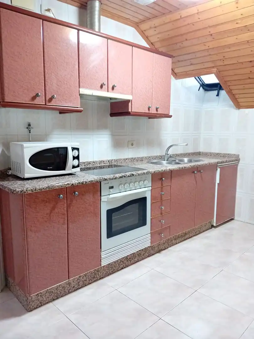 Küche von Haus oder Chalet zur Miete in A Mezquita  mit Heizung, Abstellraum und Möbliert
