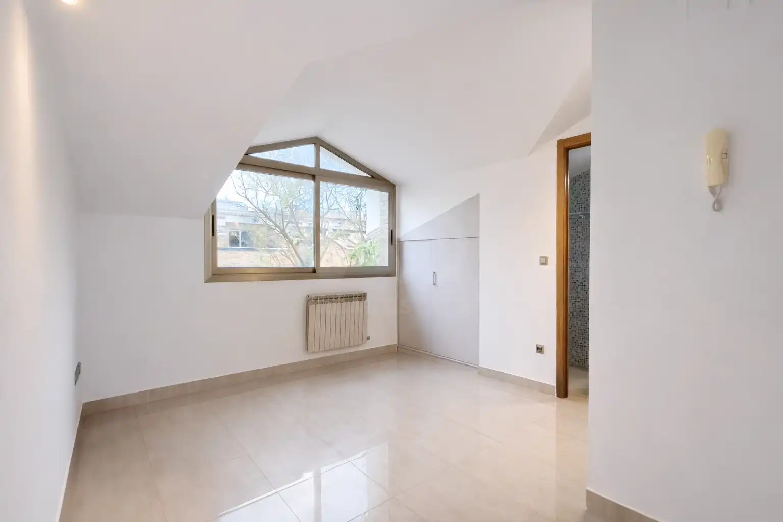 Schlafzimmer von Einfamilien-Reihenhaus zum Verkauf in Salou mit Klimaanlage, Heizung und Terrasse