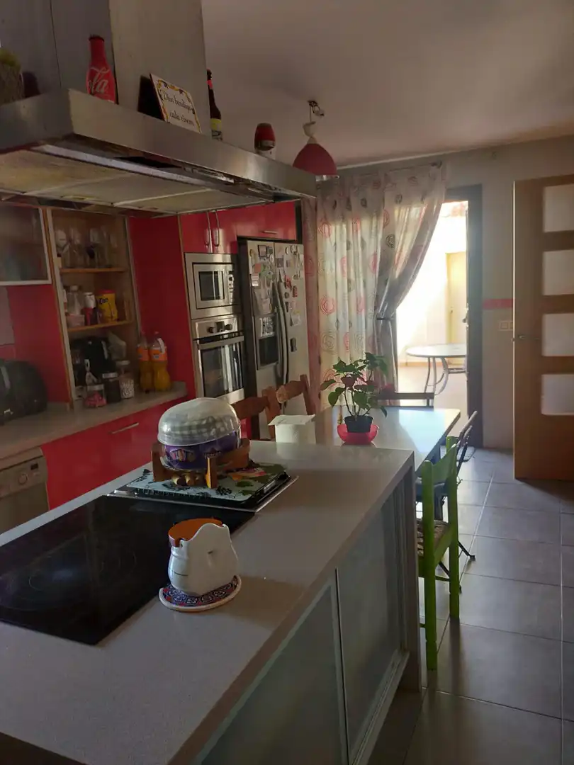 Kitchen of Houses for sale in La Línea de la Concepción  with Air Conditioner, Terrace and Storage room