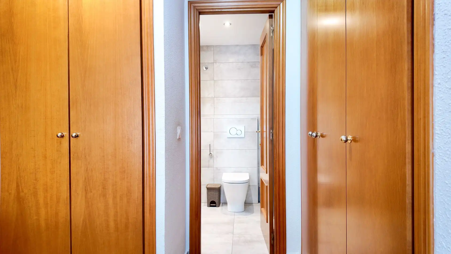Bany de Apartament de lloguer en Valencia amb Aire condicionat, Calefacció i Terrassa