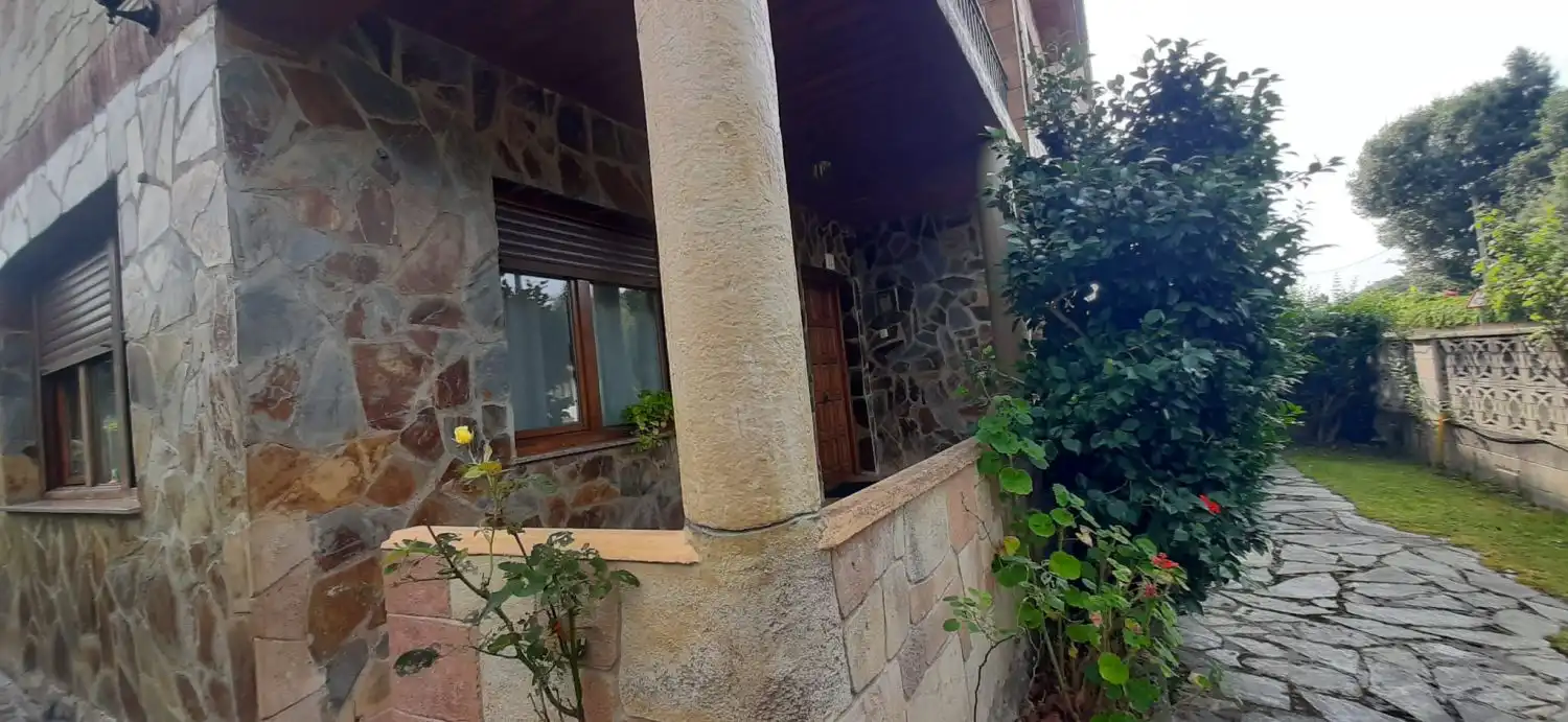 Exterior view of Houses for sale in Argoños   with Heating, Terrace and Furnished