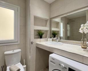 Bathroom of Flat to rent in Donostia - San Sebastián   with Air Conditioner, Furnished and Pets allowed