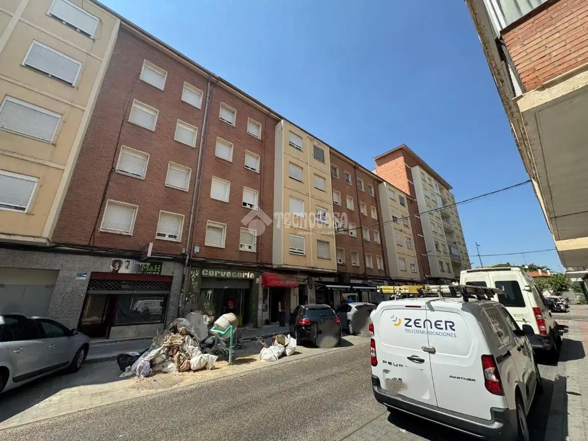 Vista exterior de Pis en venda en Palencia amb Calefacció i Parquet