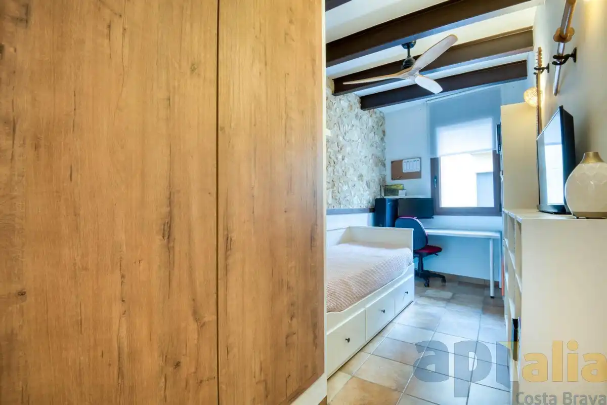 Habitación de Casa adosada en venta en Sant Feliu de Guíxols con Calefacción, Jardín privado y Terraza