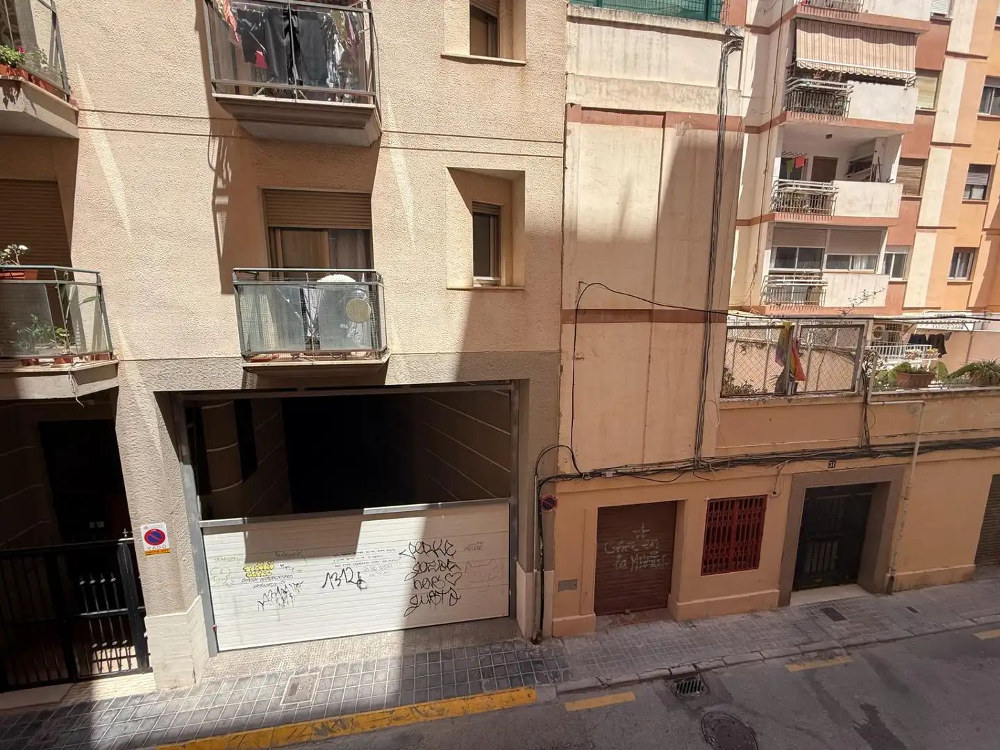 Außenansicht von Wohnung zum Verkauf in Valencia mit Klimaanlage und Balkon