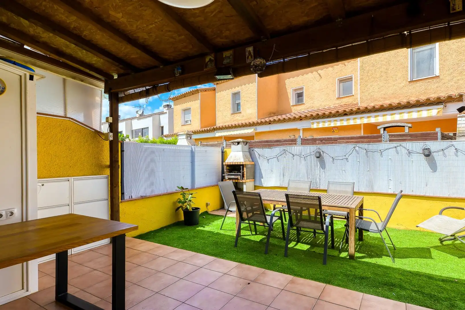 Terrassa de Casa adosada en venda en Torroella de Fluvià amb Aire condicionat, Calefacció i Jardí privat
