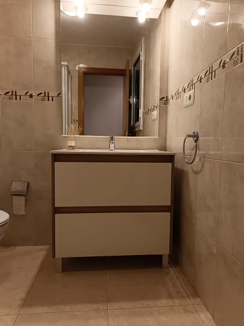 Badezimmer von Wohnung zum Verkauf in Balaguer mit Klimaanlage, Heizung und Terrasse