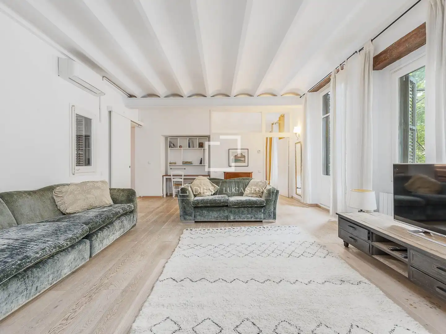 Piso con terraza en venta en Ciutat Vella, imagen 2