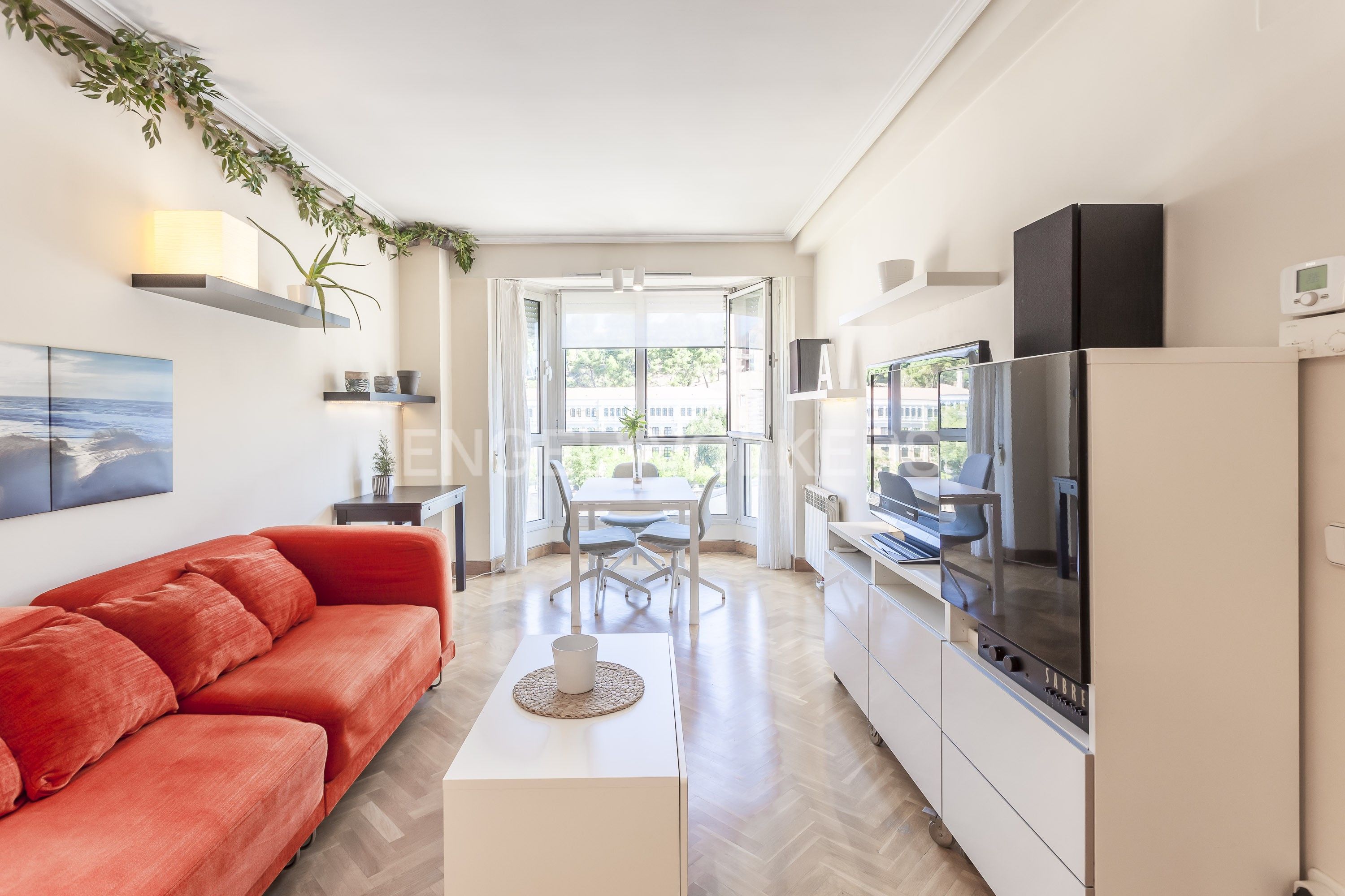 Living room of Apartment to rent in  Madrid Capital  with Air Conditioner, Heating and Parquet flooring