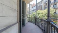 Exterior view of Flat for sale in  Barcelona Capital  with Heating, Terrace and Storage room