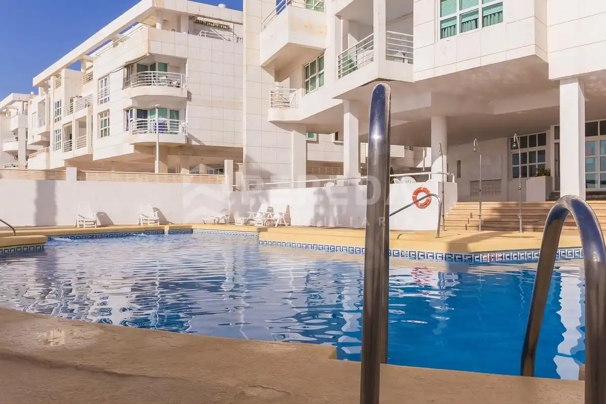 Piscina de Ático en venta en Roquetas de Mar ciudad