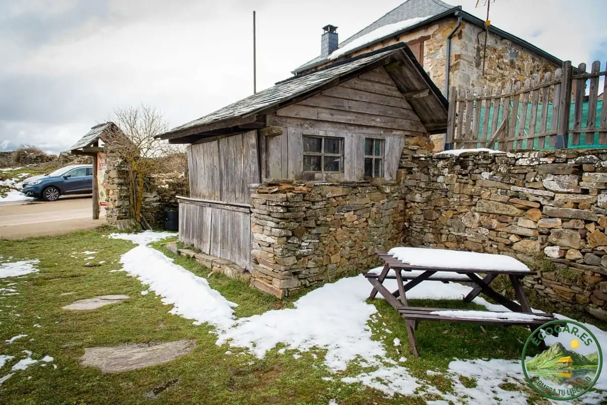 Vista exterior de Casa o chalet en venta en Santa Colomba de Somoza con Calefacción y Trastero