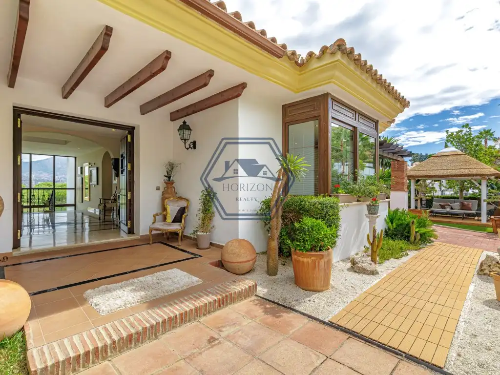 Casa con terrazza in vendita a Calle Lago Del-La Cala Golf, imagen 2