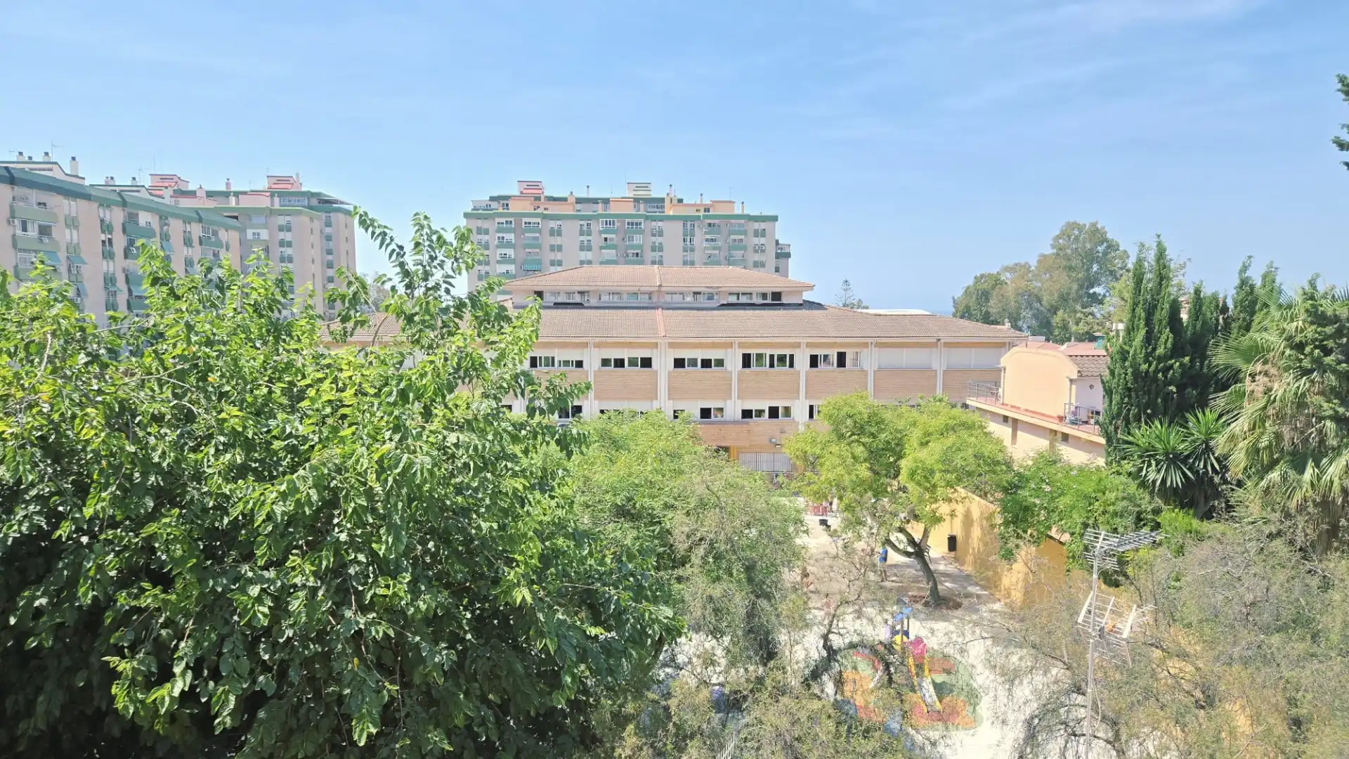 Vista exterior de Pis en venda en Málaga amb Aire condicionat, Terrassa i Moblat