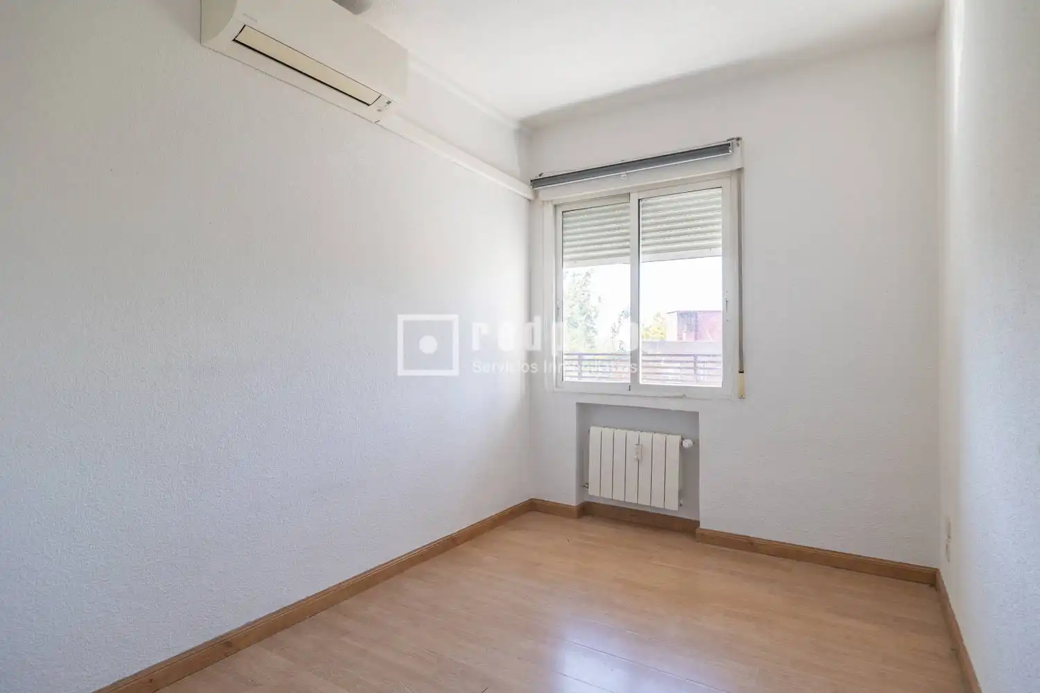 Schlafzimmer von Wohnung zum Verkauf in Madrid mit Klimaanlage, Heizung und Privatgarten