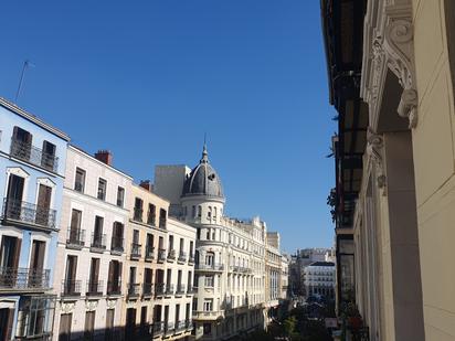 Vista exterior de Pis en venda en  Madrid Capital amb Balcó