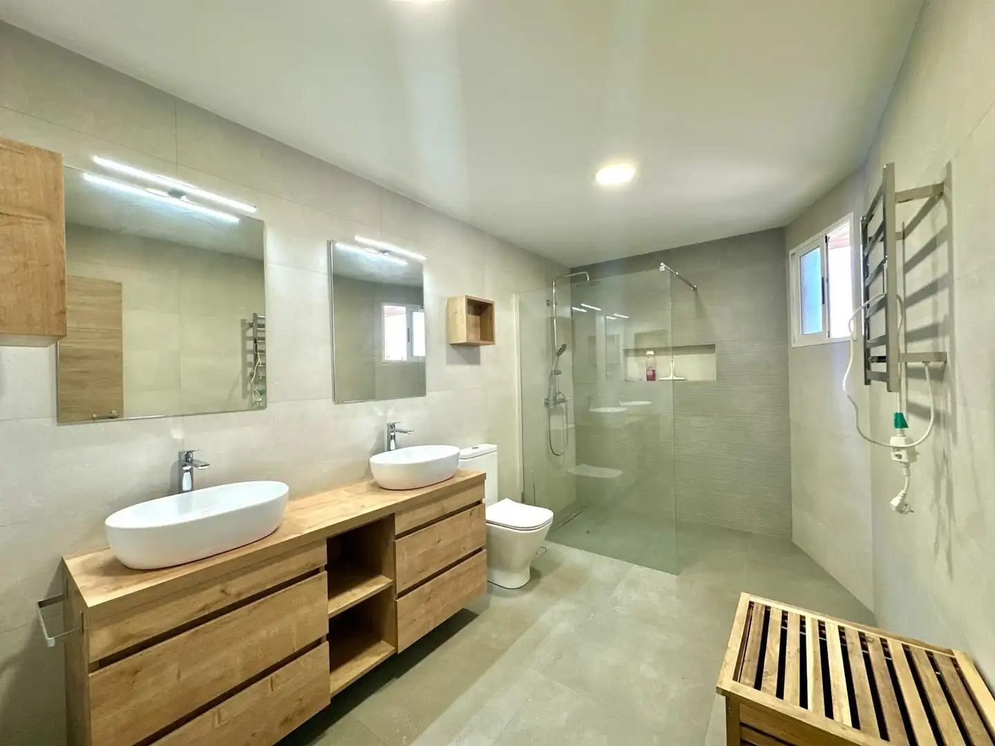 Baño de Ático en venta en Elche / Elx con Terraza, Amueblado y Balcón