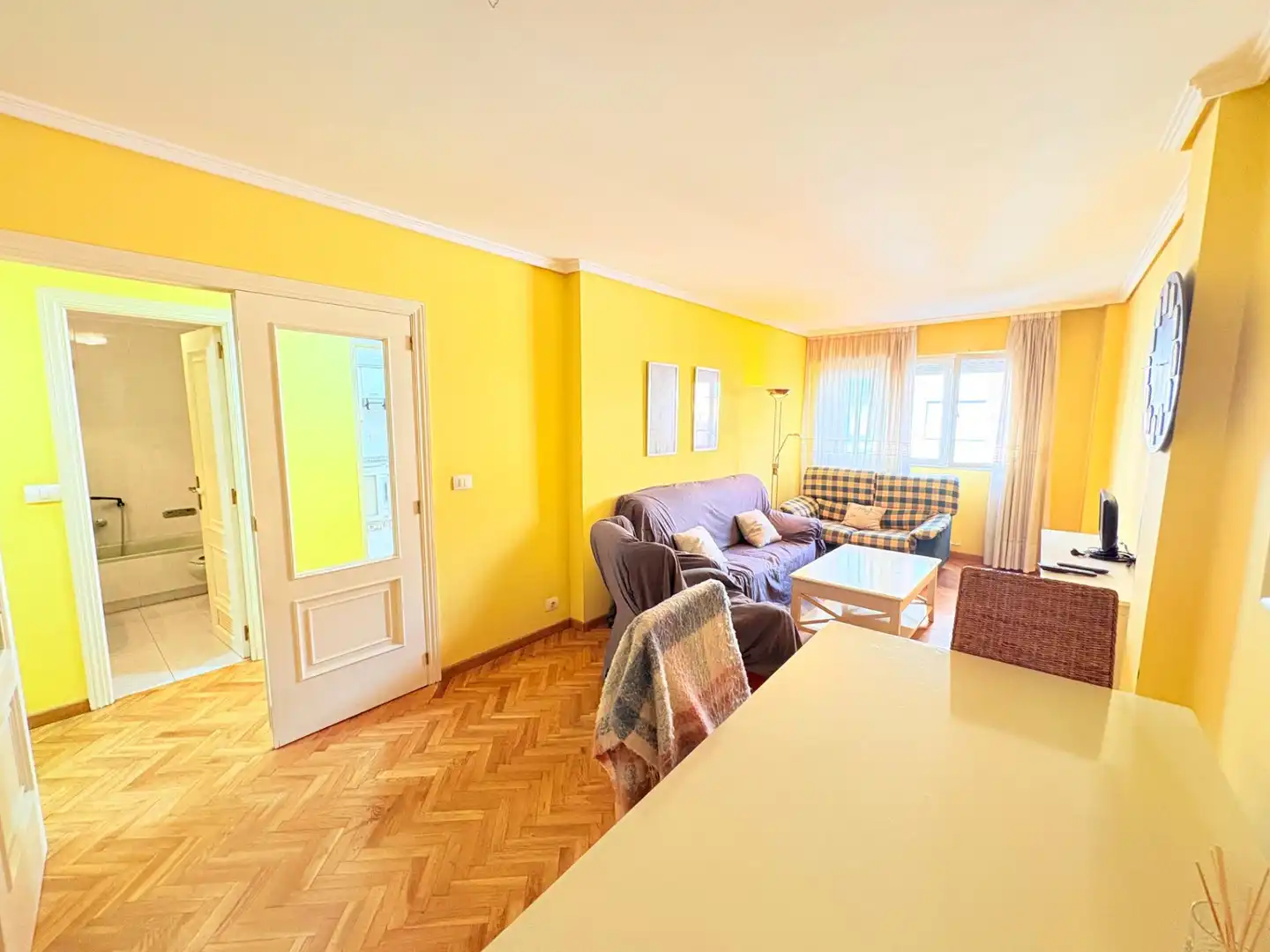 Sala de estar de Piso en venta en Ponferrada con Calefacción, Trastero y Amueblado