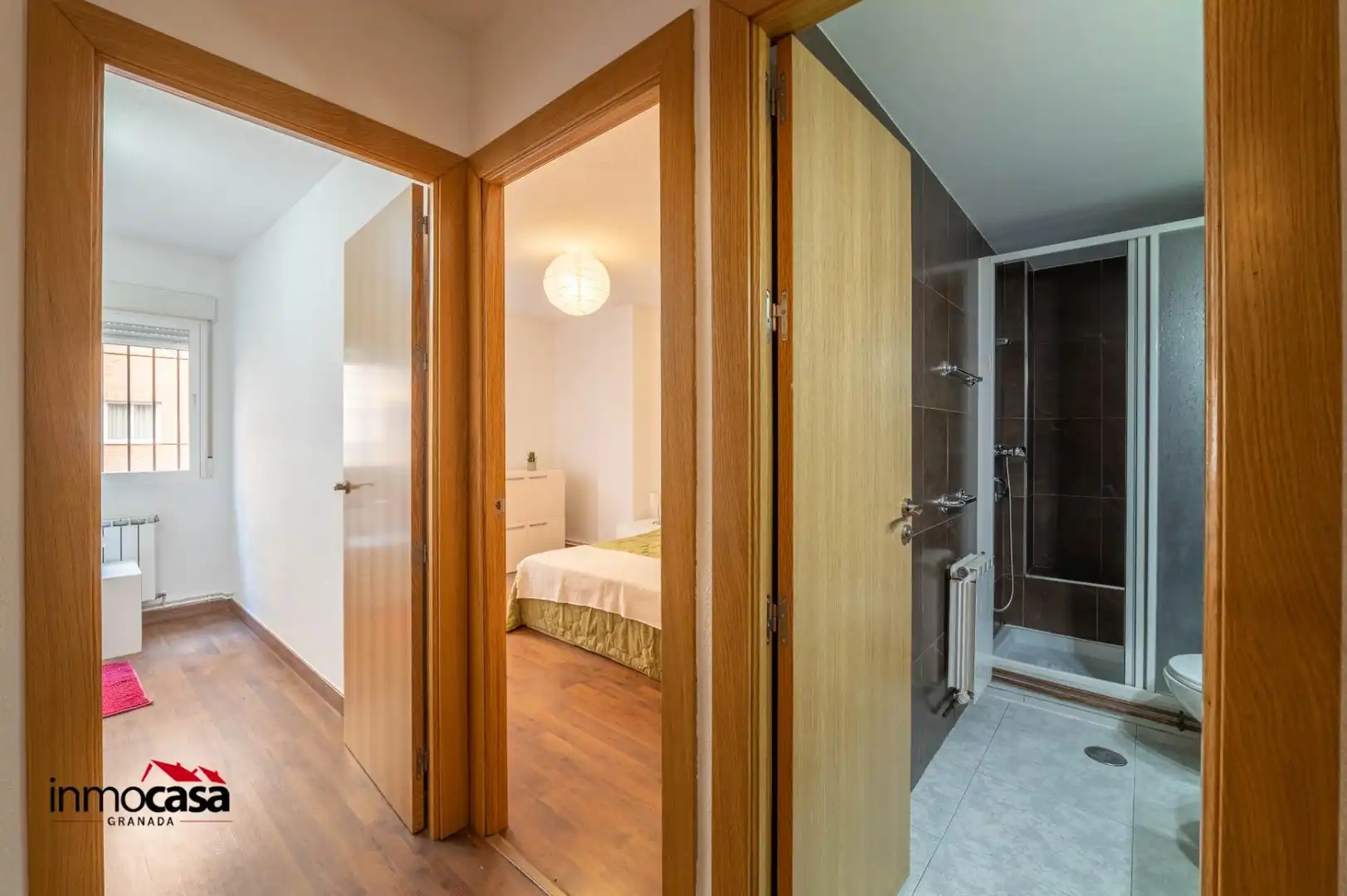 Bedroom of Flat for sale in Granada  with Air Conditioner, Heating and Balcony