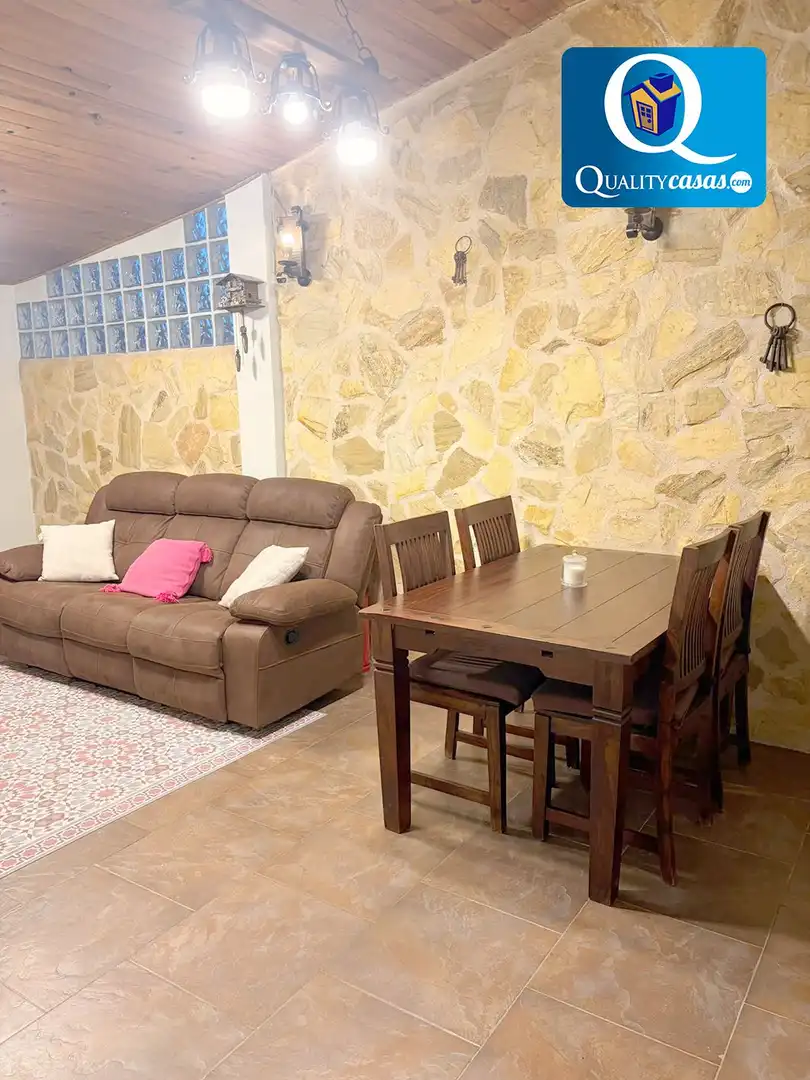 Casa adosada en venta en Almajada - Ravel  
