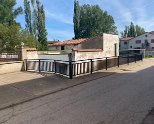 Vista exterior de Finca rústica en venda en Borobia amb Calefacció i Jardí privat