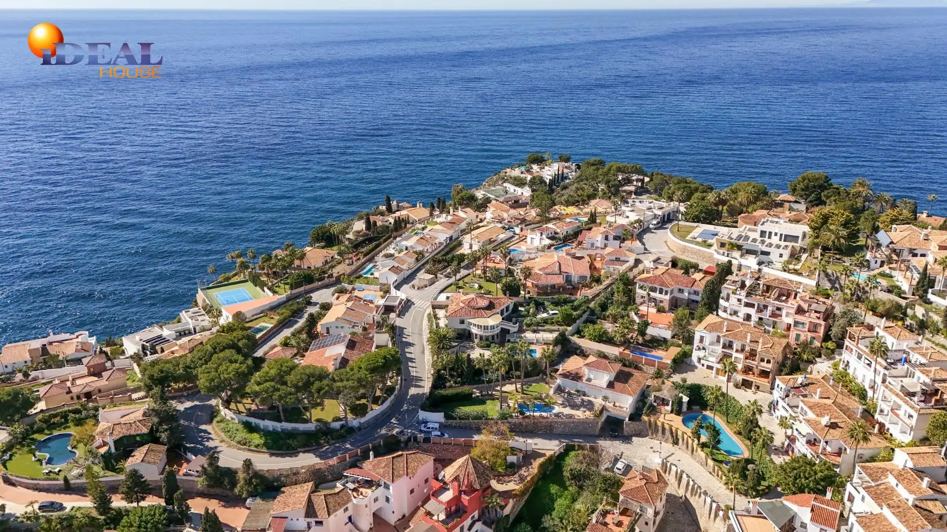 Vista exterior de Casa o chalet en venta en Almuñécar con Aire acondicionado, Jardín privado y Terraza