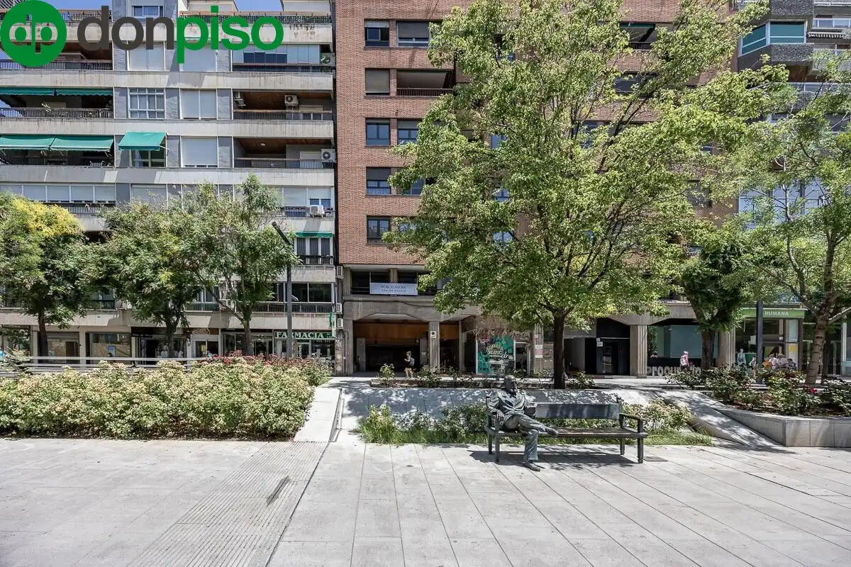 Exterior view of Flat for sale in Granada  with Air Conditioner, Heating and Terrace
