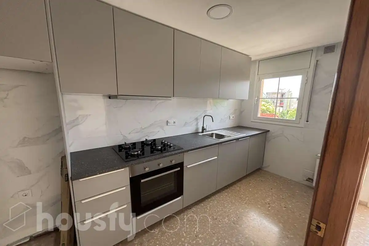 Kitchen of Flat for rent in Terrassa  with Heating, Terrace and Storage room