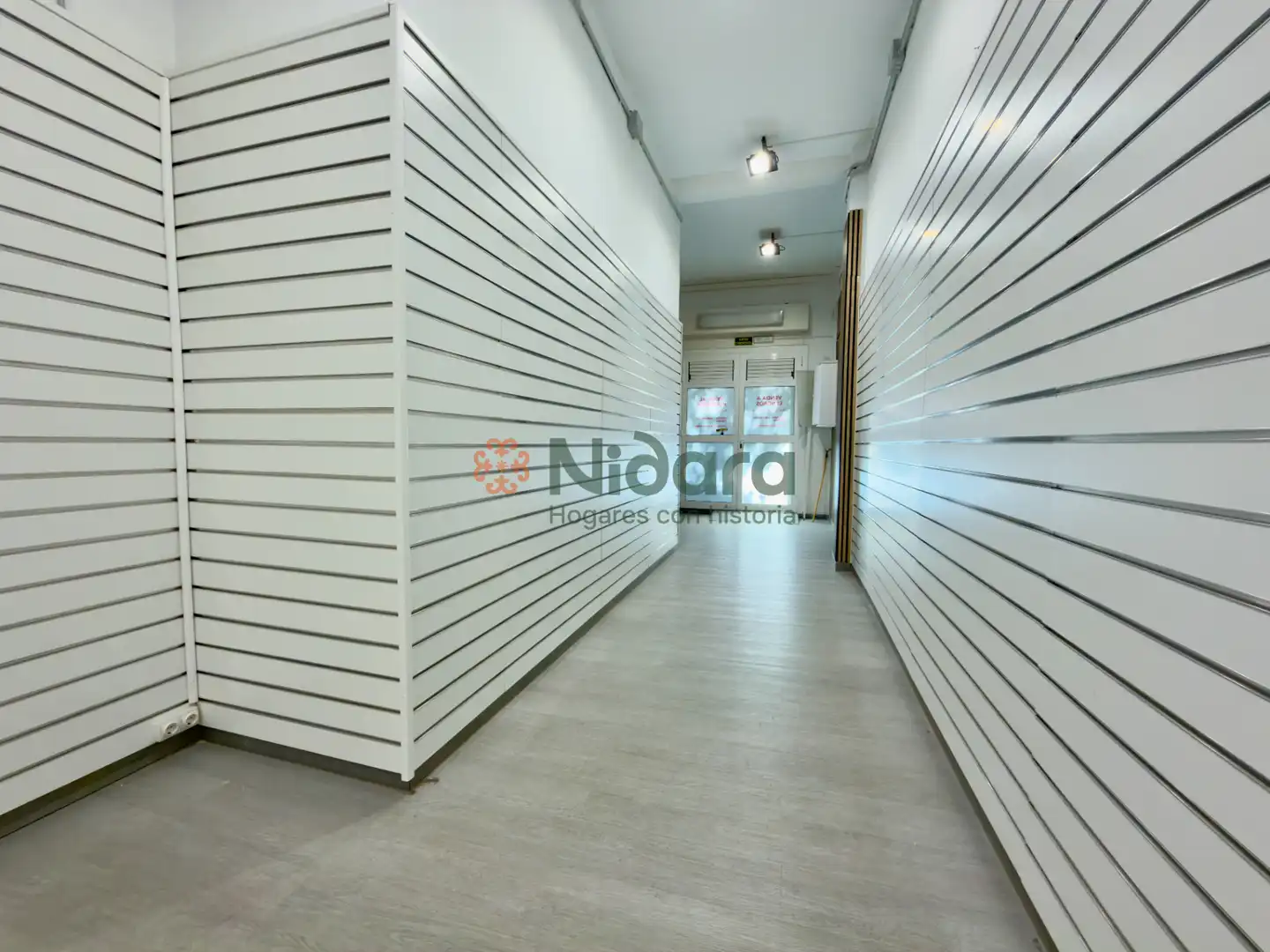 Local comercial de lloguer a Carrer de Floridablanca, imagen 25
