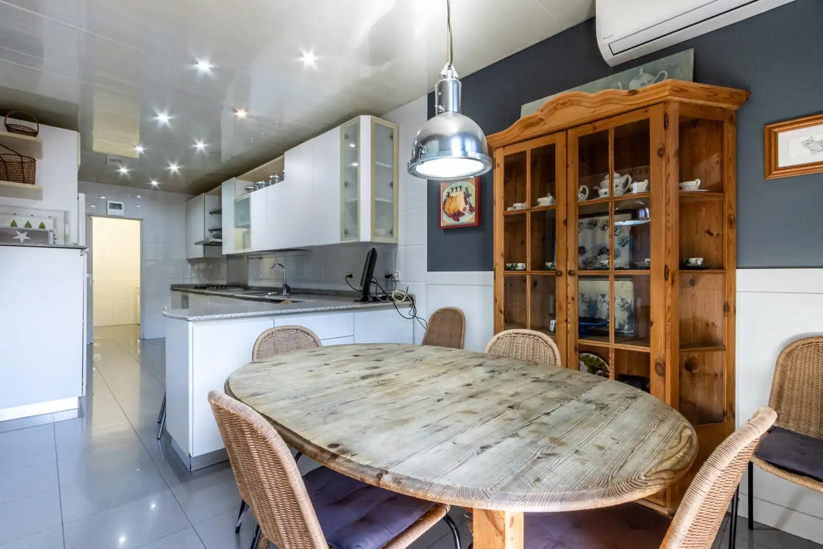 Cocina de Casa adosada en venta en Sabadell con Piscina comunitaria