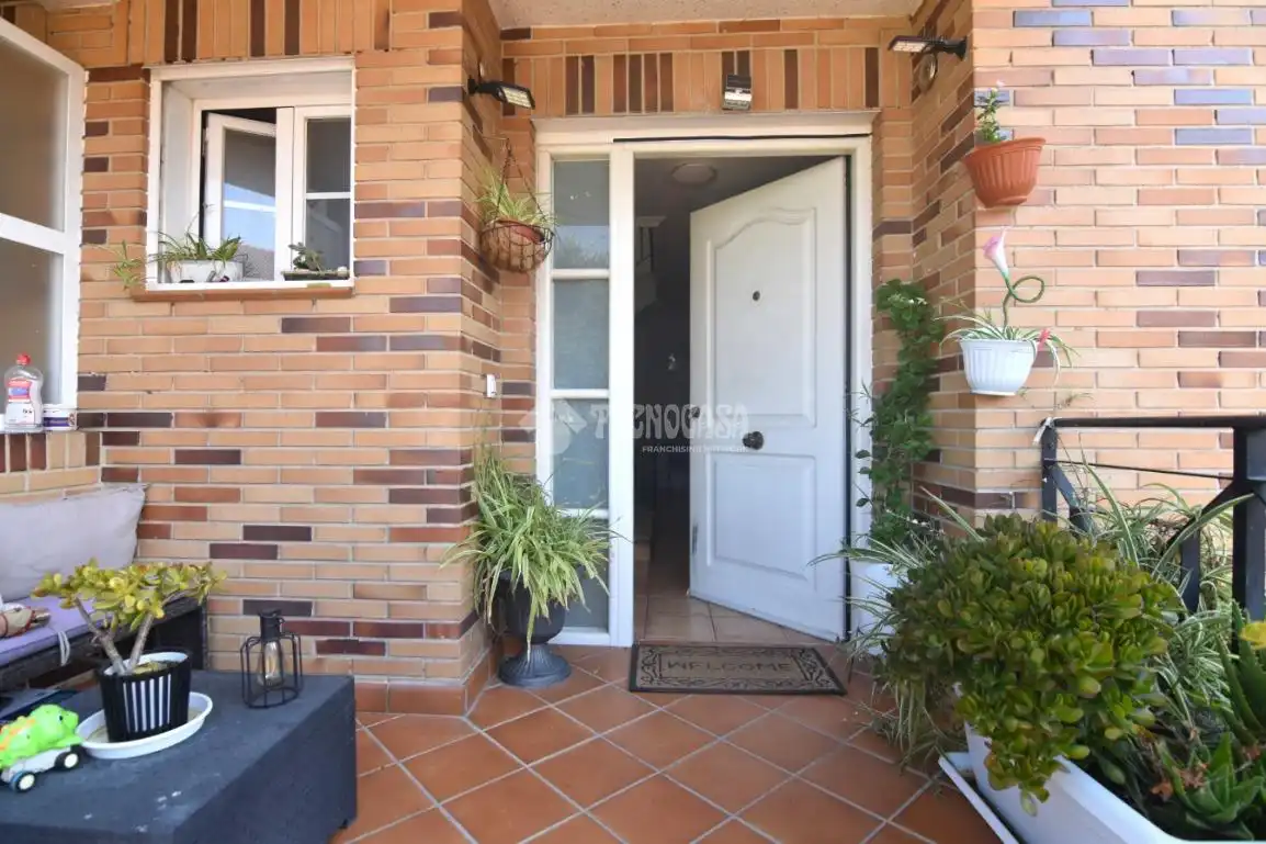 Casa adosada en venta en Villaviciosa de Odón con Aire acondicionado, Calefacción y Piscina