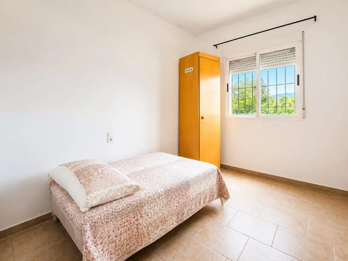 Bedroom of Houses for sale in Novelda  with Private garden, Storage room and Swimming Pool