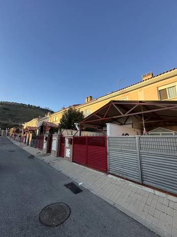 Casa adosada en Venta en Valverde de Alcalá