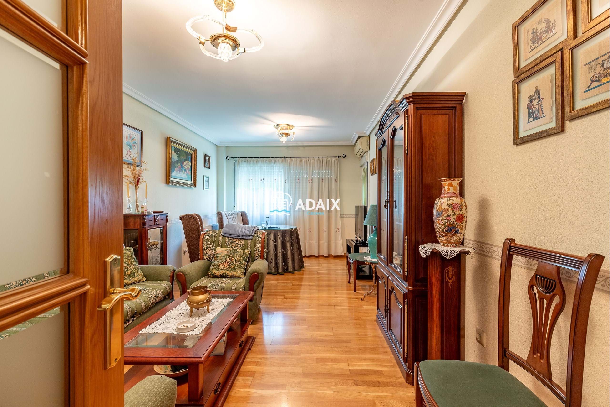 Living room of Flat for sale in Cáceres Capital  with Air Conditioner, Heating and Terrace