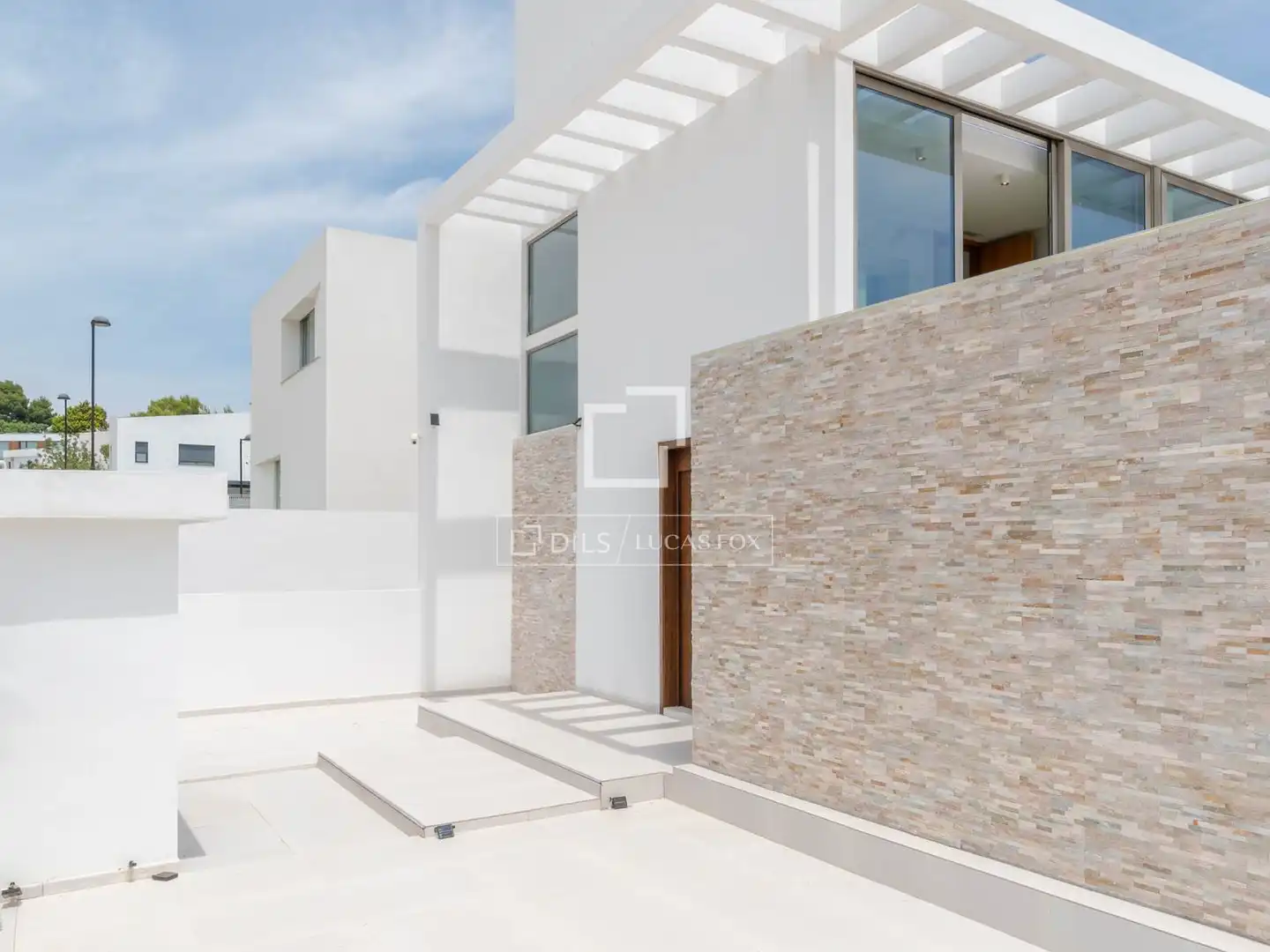 Exterior view of Houses for sale in Torrent  with Air Conditioner, Private garden and Terrace