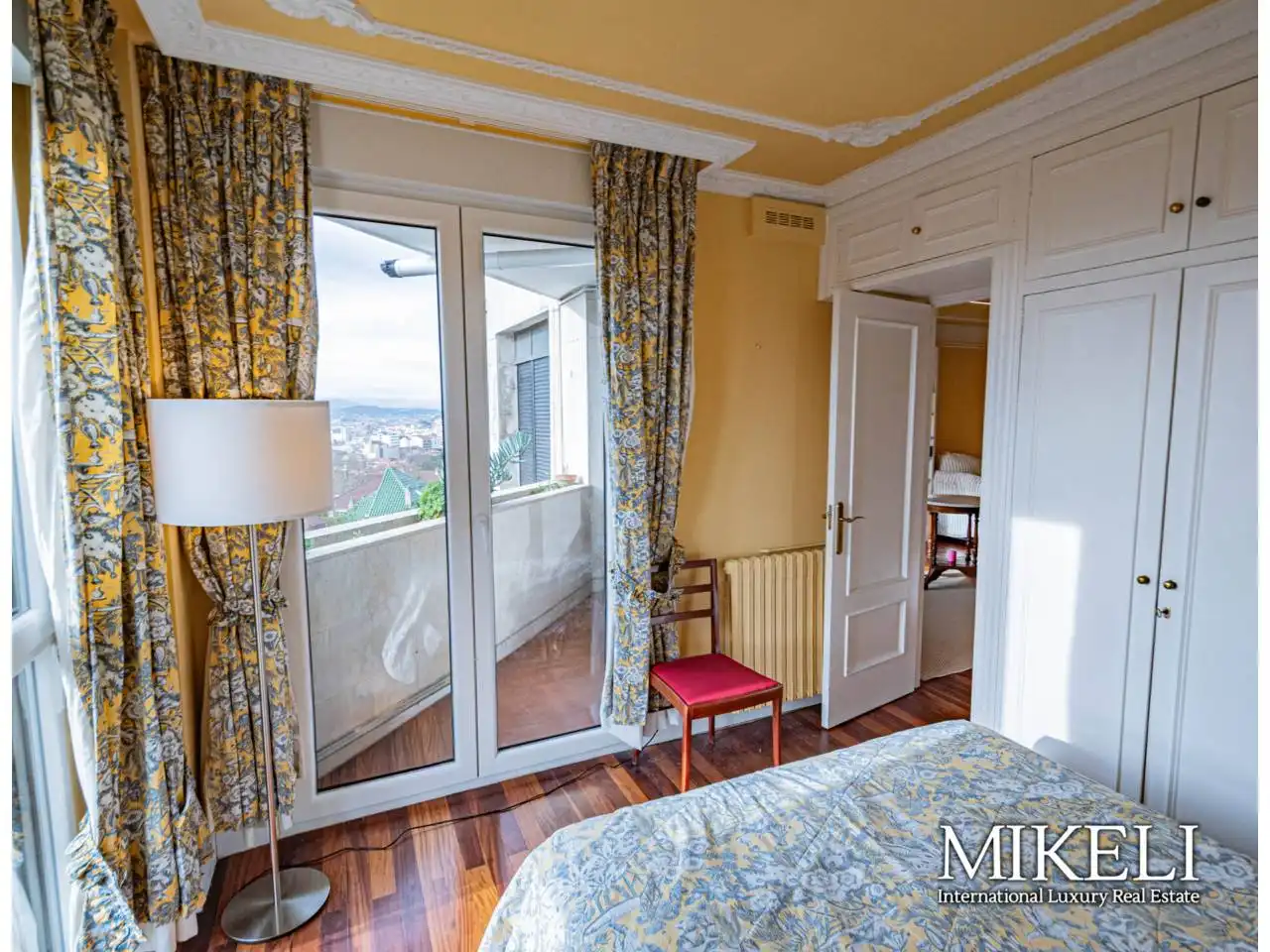 Dormitori de Apartament de lloguer en Santander amb Calefacció, Parquet i Terrassa
