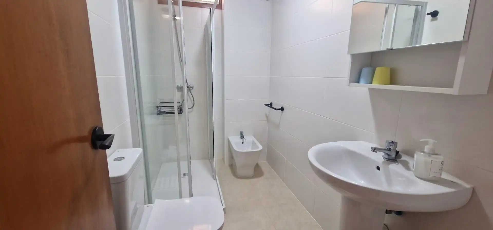 Badezimmer von Wohnung zur Miete in Águilas mit Klimaanlage und Möbliert