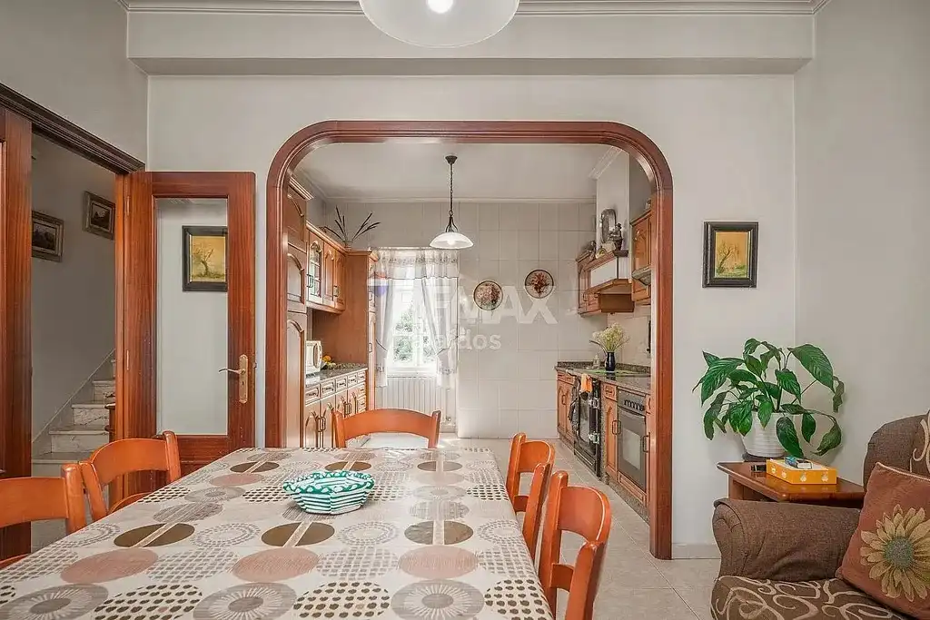 Cocina de Casa o chalet en venta en A Pobra do Caramiñal con Calefacción, Parquet y Trastero