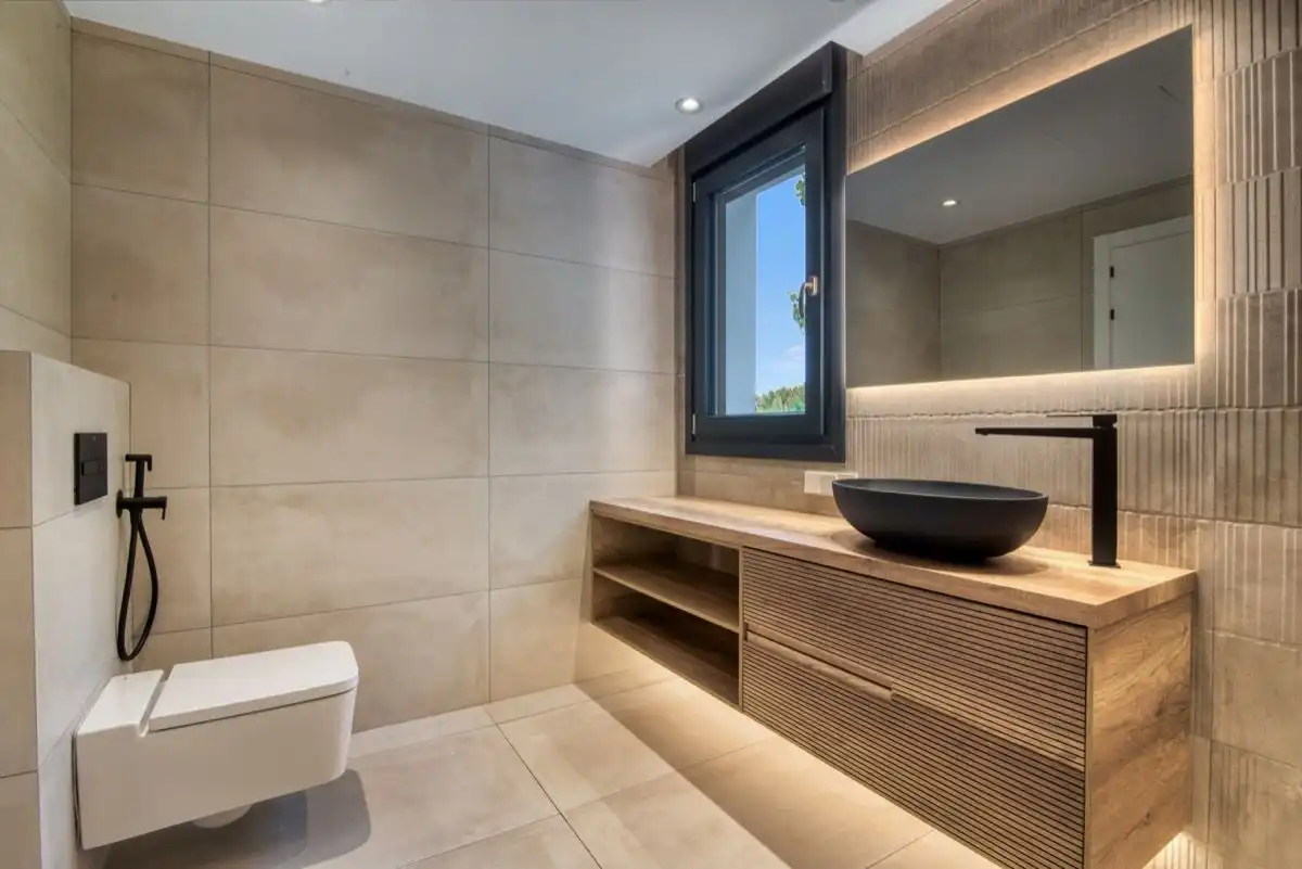 Bathroom of Houses for sale in Dénia  with Air Conditioner, Heating and Private garden