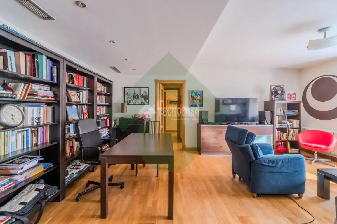 Living room of Flat for sale in Madrid  with Air Conditioner, Heating and Terrace
