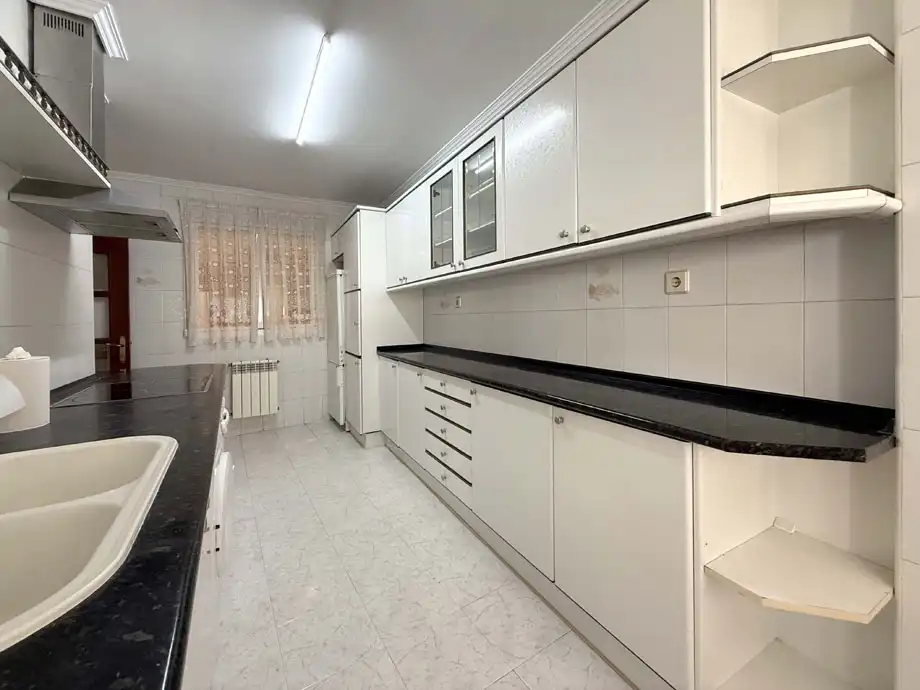 Kitchen of Flat for sale in Casco Viejo