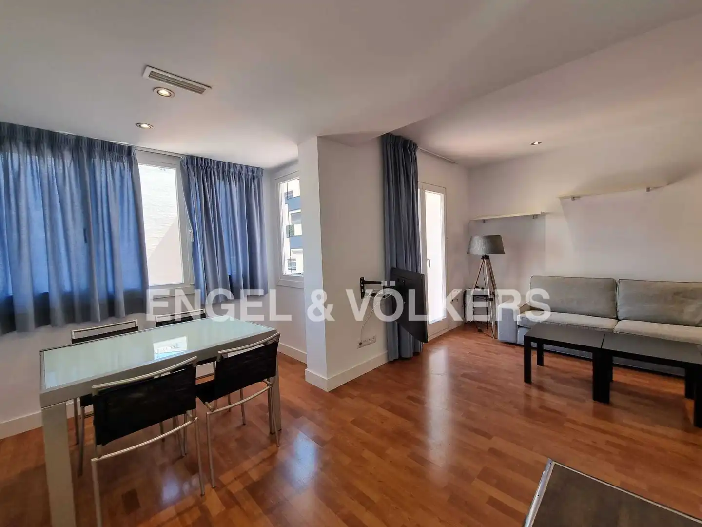 Wohnzimmer von Wohnung zur Miete in Barcelona mit Klimaanlage, Heizung und Parkett