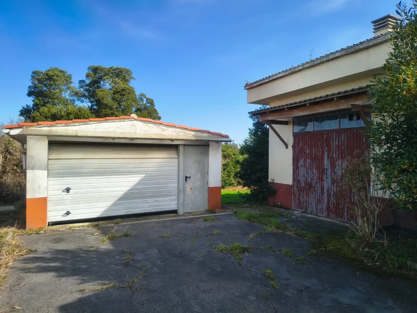 Aparcament de Casa o xalet en venda en Villaviciosa amb Calefacció, Jardí privat i Terrassa