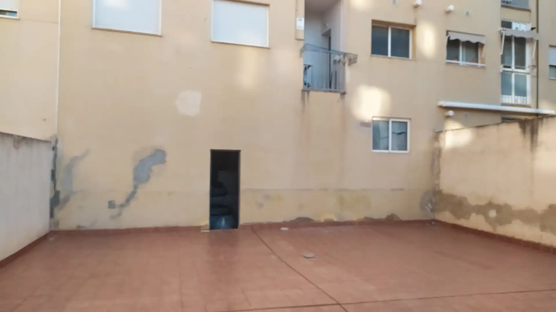 Commercial properties for sale in Manises
