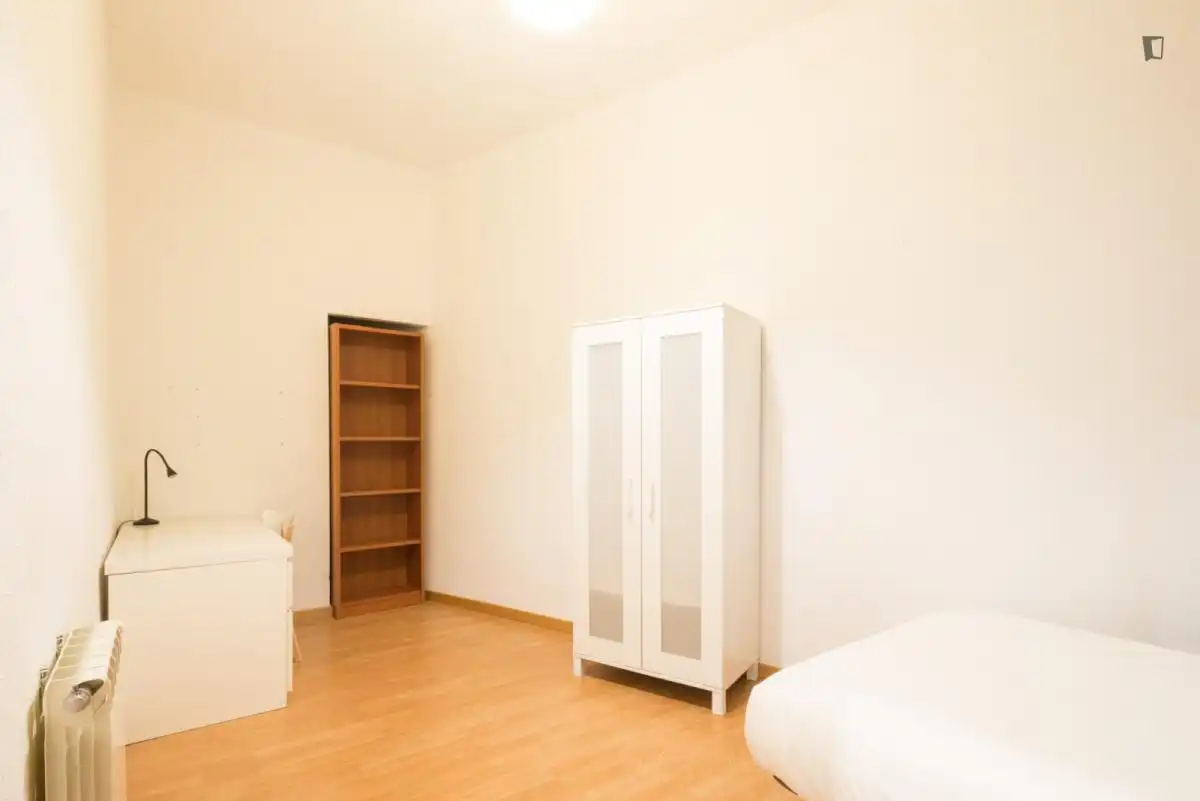 Zimmer in Universidad - Malasaña